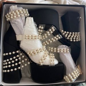 Azalea Wang Along For The Ride Chunky Pearl Sandals - Black 8.5